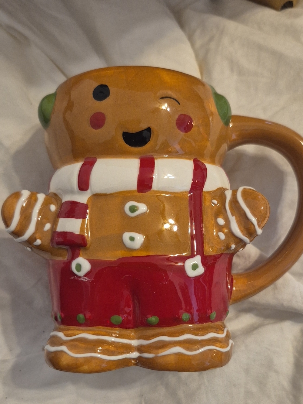 Set Of 2 Wondershop White Earthenware Mugs with Gold Rims
